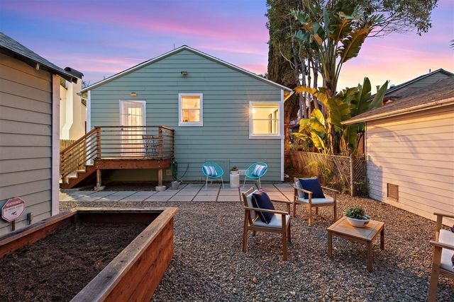 10315 Dante Ave, Oakland, CA 94603