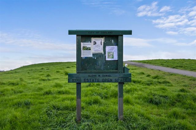 10315 Dante Ave, Oakland, CA 94603