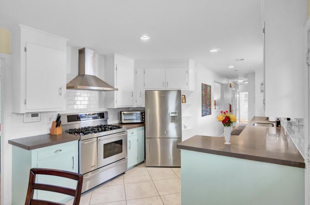 4964 France Avenue, North Charleston, SC 29405