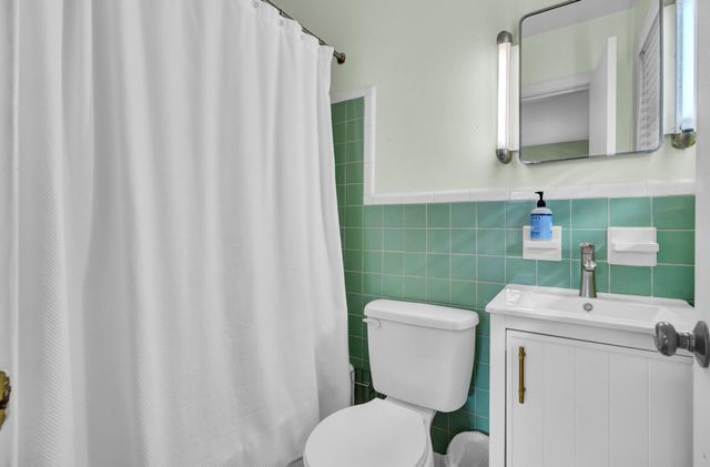 4964 France Avenue, North Charleston, SC 29405