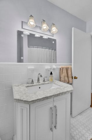 4964 France Avenue, North Charleston, SC 29405