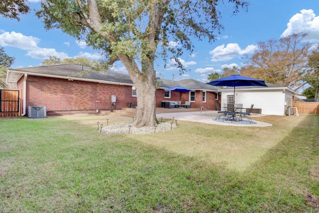 4964 France Avenue, North Charleston, SC 29405