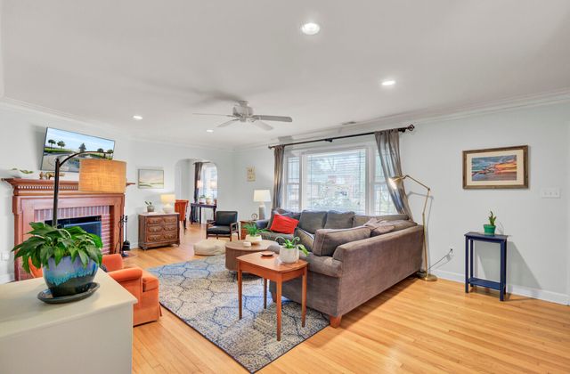 4964 France Avenue, North Charleston, SC 29405