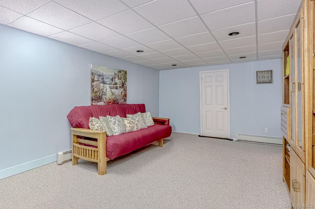 6 Wedge Way, Suffern, NY 10901