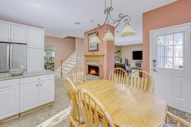 6 Wedge Way, Suffern, NY 10901