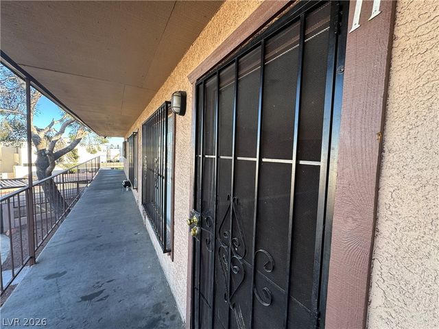 615 South Royal Crest Circle 11, Las Vegas, NV 89169