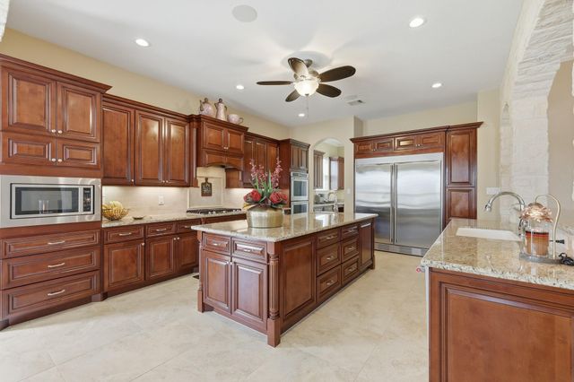3902 Paseo Campanario Drive, Richmond, TX 77406