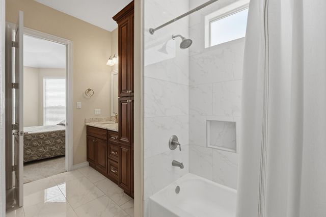 3902 Paseo Campanario Drive, Richmond, TX 77406