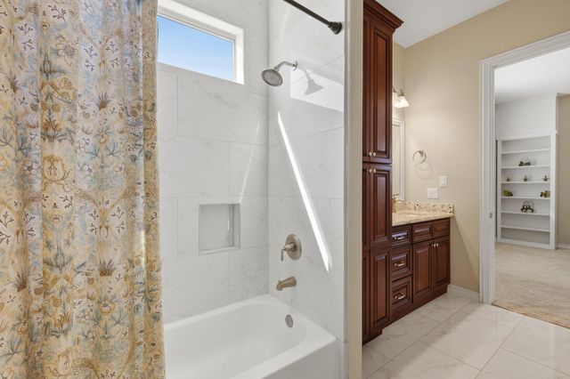 3902 Paseo Campanario Drive, Richmond, TX 77406