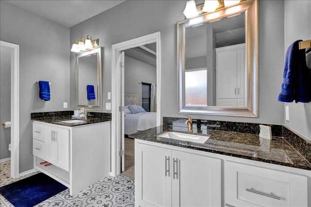 8917 E Brian Lane, Yukon, OK 73099