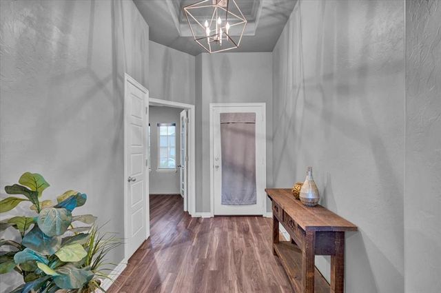8917 E Brian Lane, Yukon, OK 73099