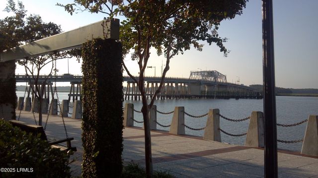 15 Meridian Road, Beaufort, SC 29907