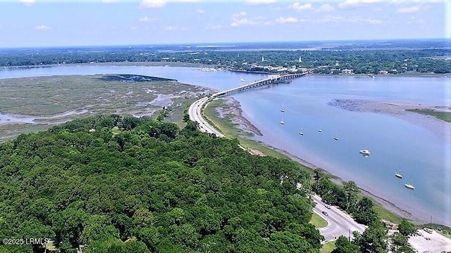 15 Meridian Road, Beaufort, SC 29907