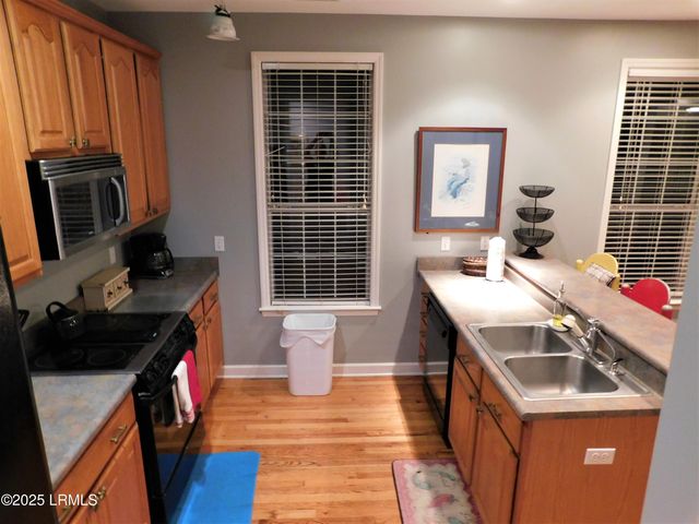 15 Meridian Road, Beaufort, SC 29907