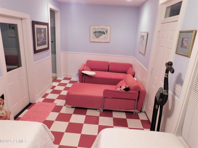 15 Meridian Road, Beaufort, SC 29907