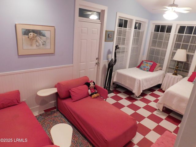 15 Meridian Road, Beaufort, SC 29907