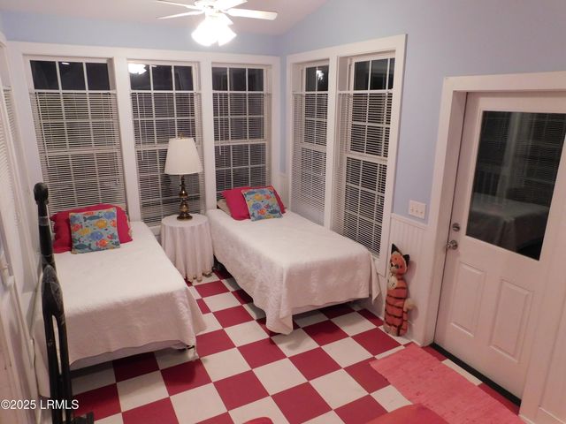 15 Meridian Road, Beaufort, SC 29907