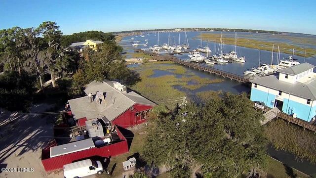 15 Meridian Road, Beaufort, SC 29907