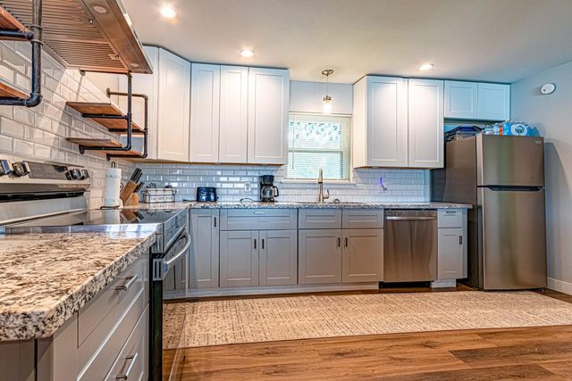 792 E Taylor Lake Circle, Livingston, TX 77351