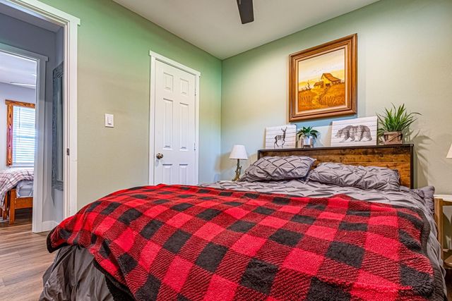 792 E Taylor Lake Circle, Livingston, TX 77351