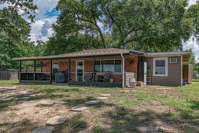792 E Taylor Lake Circle, Livingston, TX 77351
