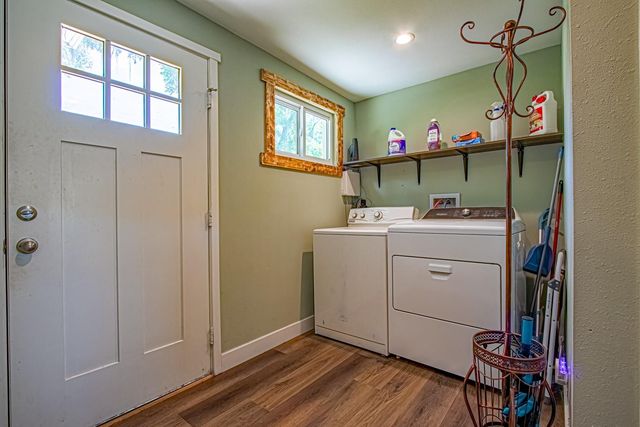 792 E Taylor Lake Circle, Livingston, TX 77351