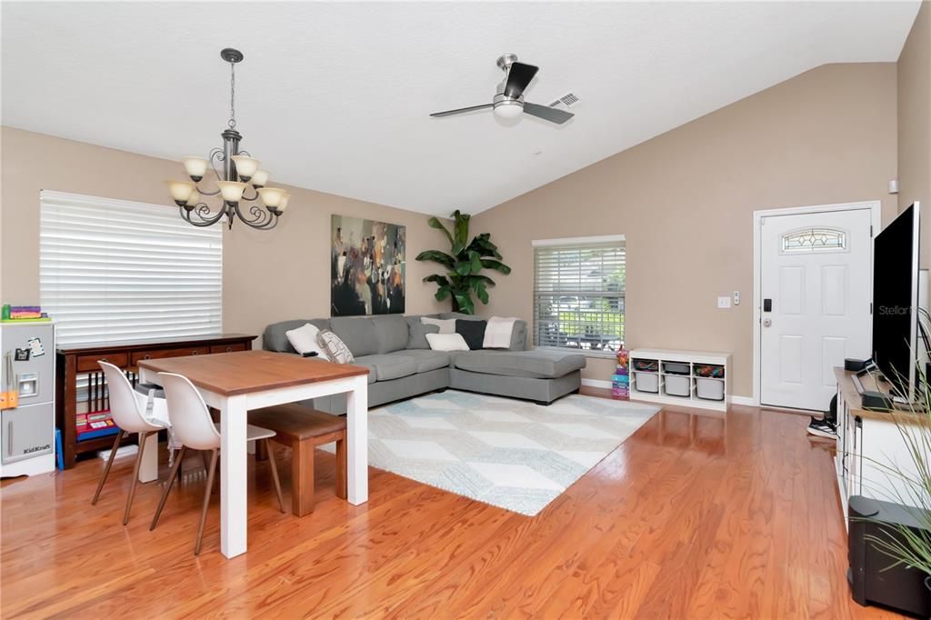Image 6 of property listing at 7507 S WEST SHORE BOULEVARD, Tampa, FL 33616