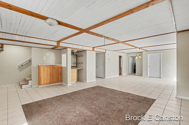 16944 136th Avenue, Nunica, MI 49448