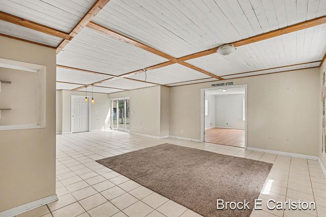 16944 136th Avenue, Nunica, MI 49448