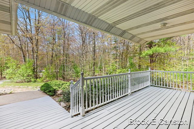 16944 136th Avenue, Nunica, MI 49448