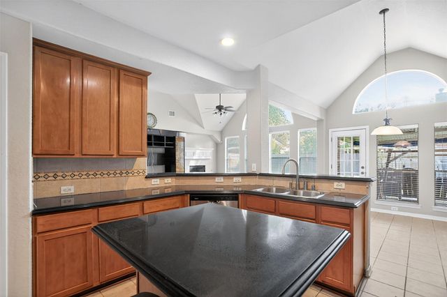 3314 Crimson Maple Court, Houston, TX 77345