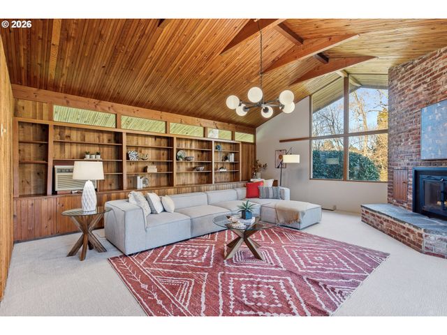 8845 Sw RAMBLER Ln, Portland, OR 97223