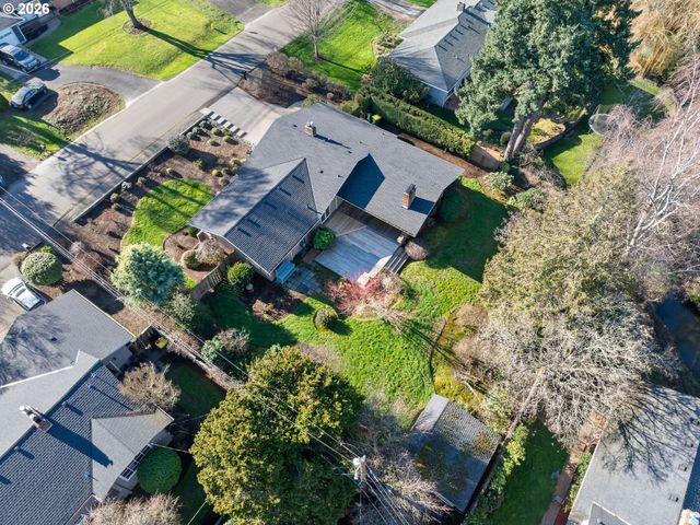 8845 Sw RAMBLER Ln, Portland, OR 97223