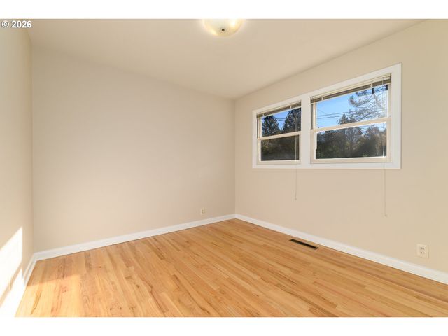 8845 Sw RAMBLER Ln, Portland, OR 97223