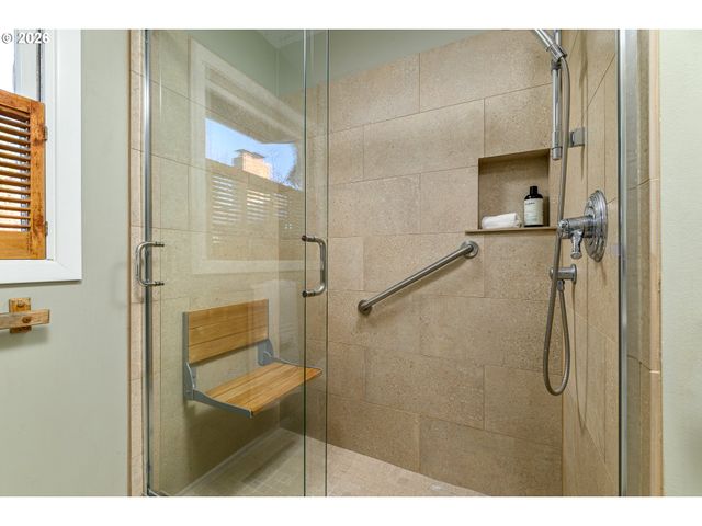 8845 Sw RAMBLER Ln, Portland, OR 97223