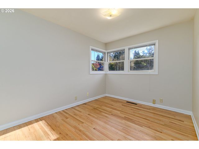 8845 Sw RAMBLER Ln, Portland, OR 97223