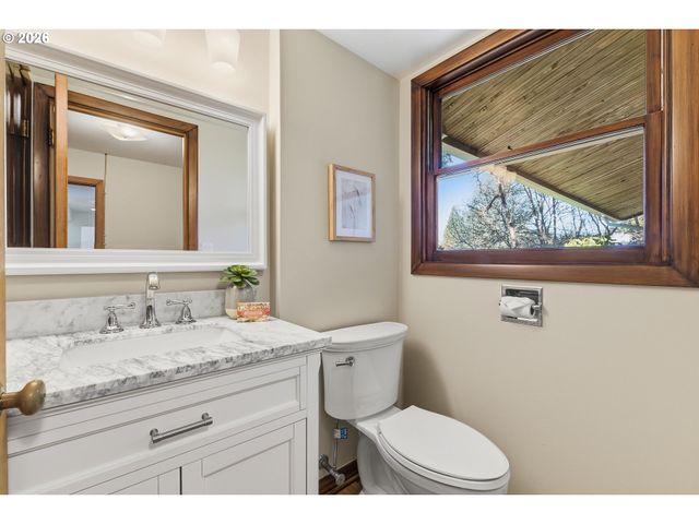 8845 Sw RAMBLER Ln, Portland, OR 97223