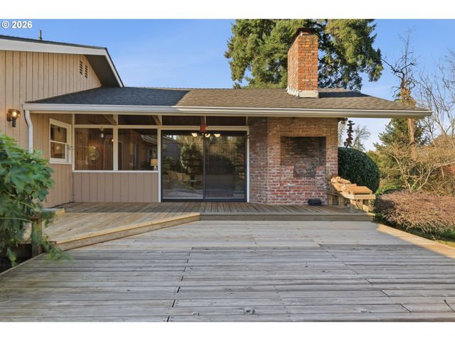 8845 Sw RAMBLER Ln, Portland, OR 97223