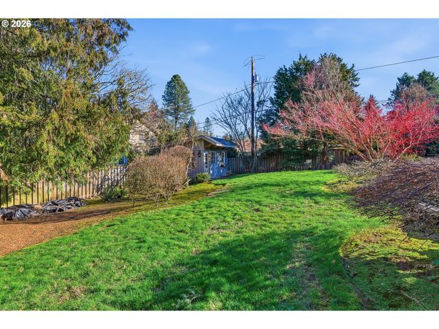 8845 Sw RAMBLER Ln, Portland, OR 97223