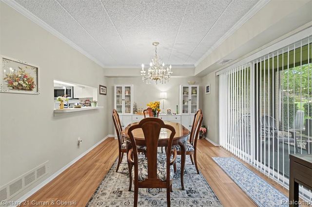 18327 University Park Drive, Livonia, MI 48152