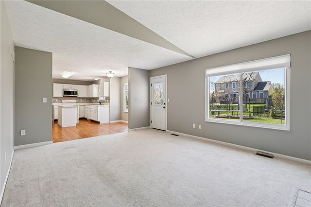 165 Meadows Drive Drive, Springboro, OH 45066