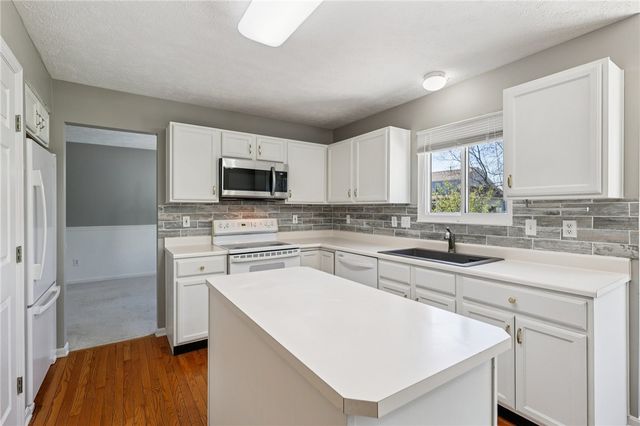 165 Meadows Drive Drive, Springboro, OH 45066