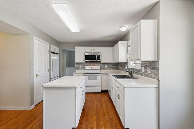 165 Meadows Drive Drive, Springboro, OH 45066