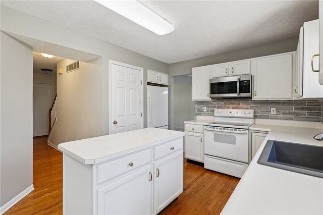 165 Meadows Drive Drive, Springboro, OH 45066