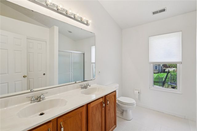 165 Meadows Drive Drive, Springboro, OH 45066