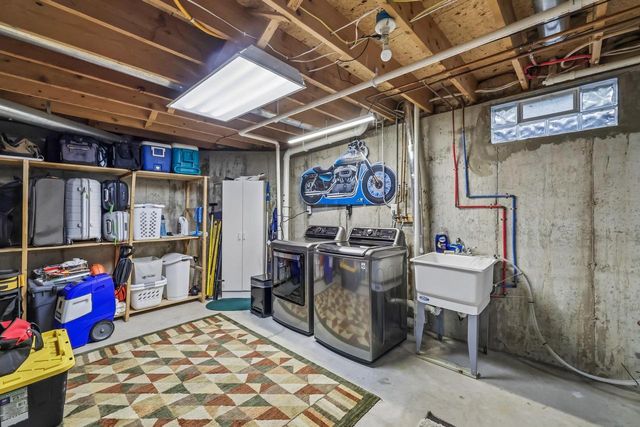 740 Glenwood Court, Jefferson, WI 53549