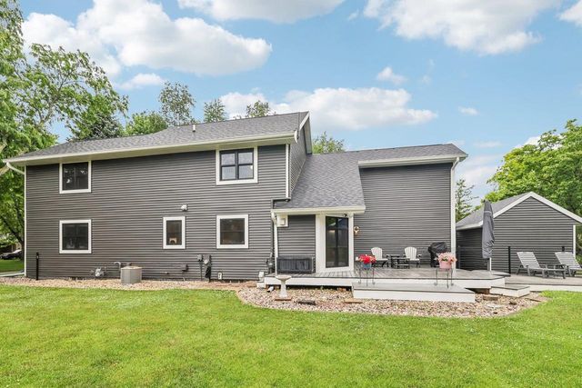 740 Glenwood Court, Jefferson, WI 53549