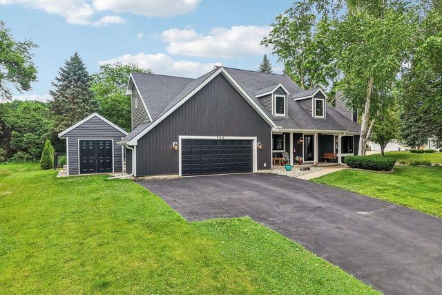 740 Glenwood Court, Jefferson, WI 53549