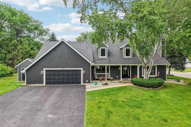 740 Glenwood Court, Jefferson, WI 53549