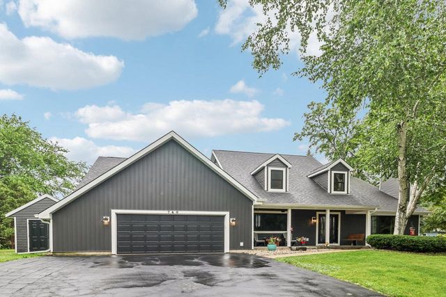 740 Glenwood Court, Jefferson, WI 53549